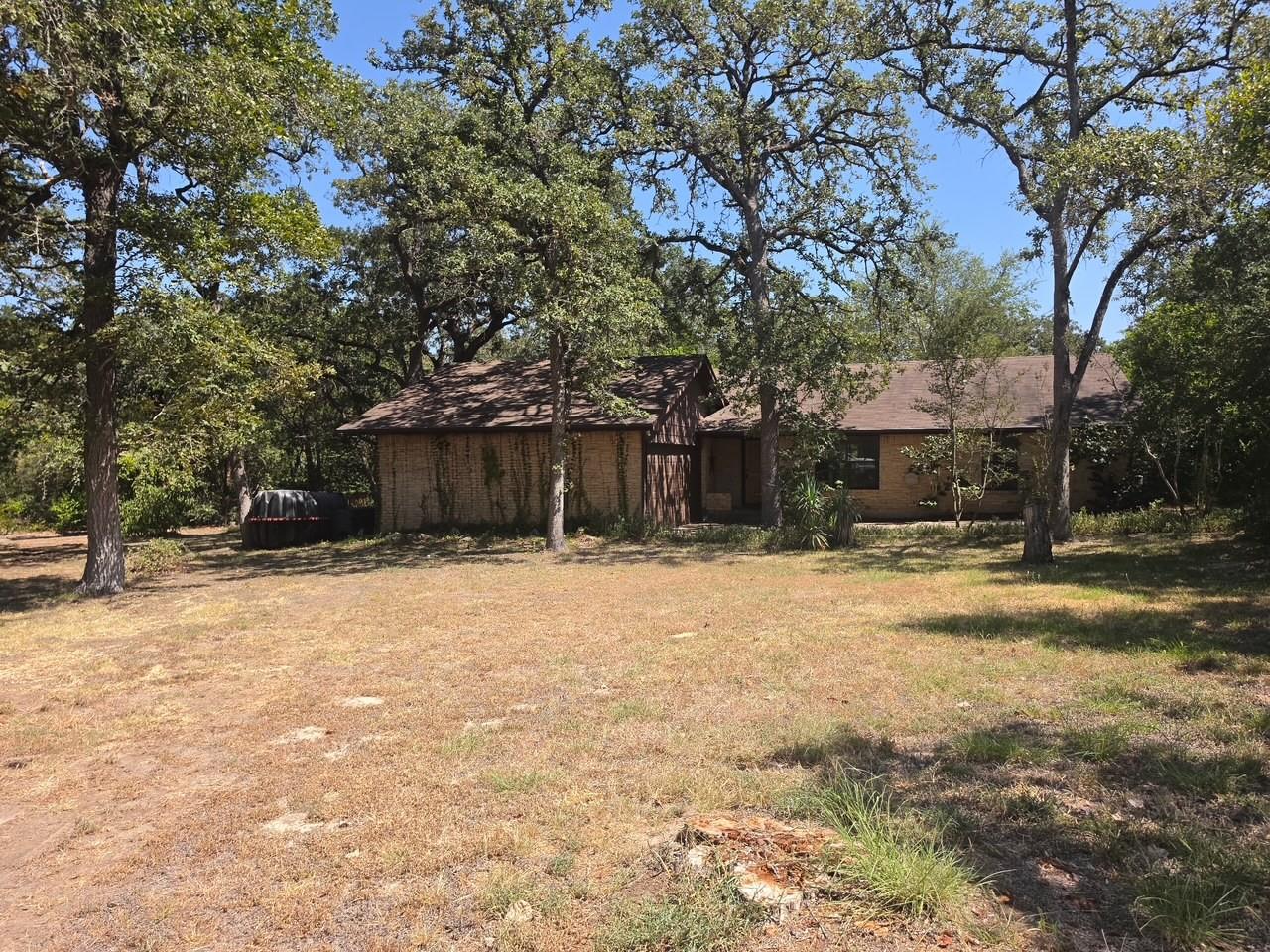 109 Pine Cone, Elgin, TX 78621 — photo 1