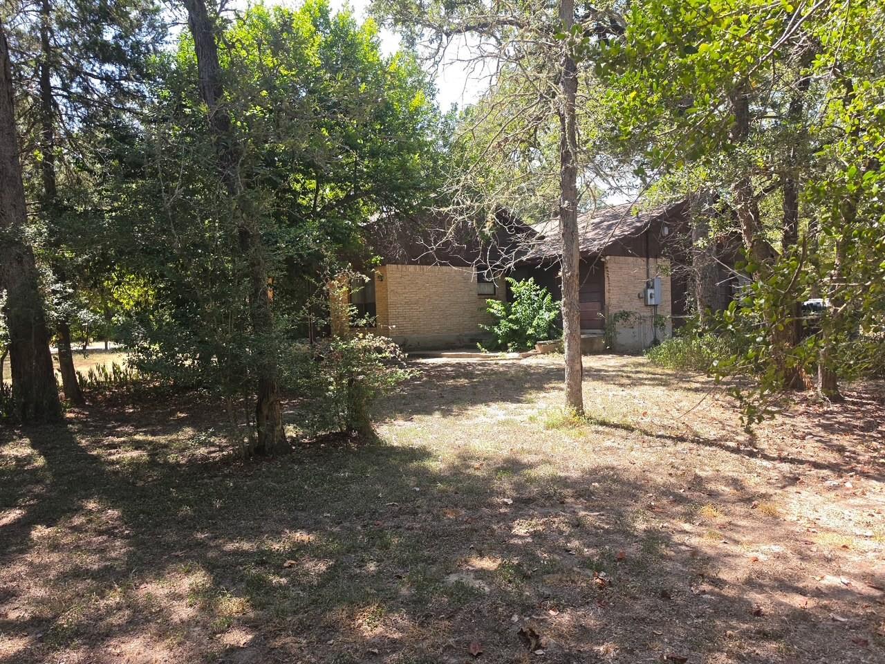 109 Pine Cone Ln, Elgin, TX 78621 — photo 1