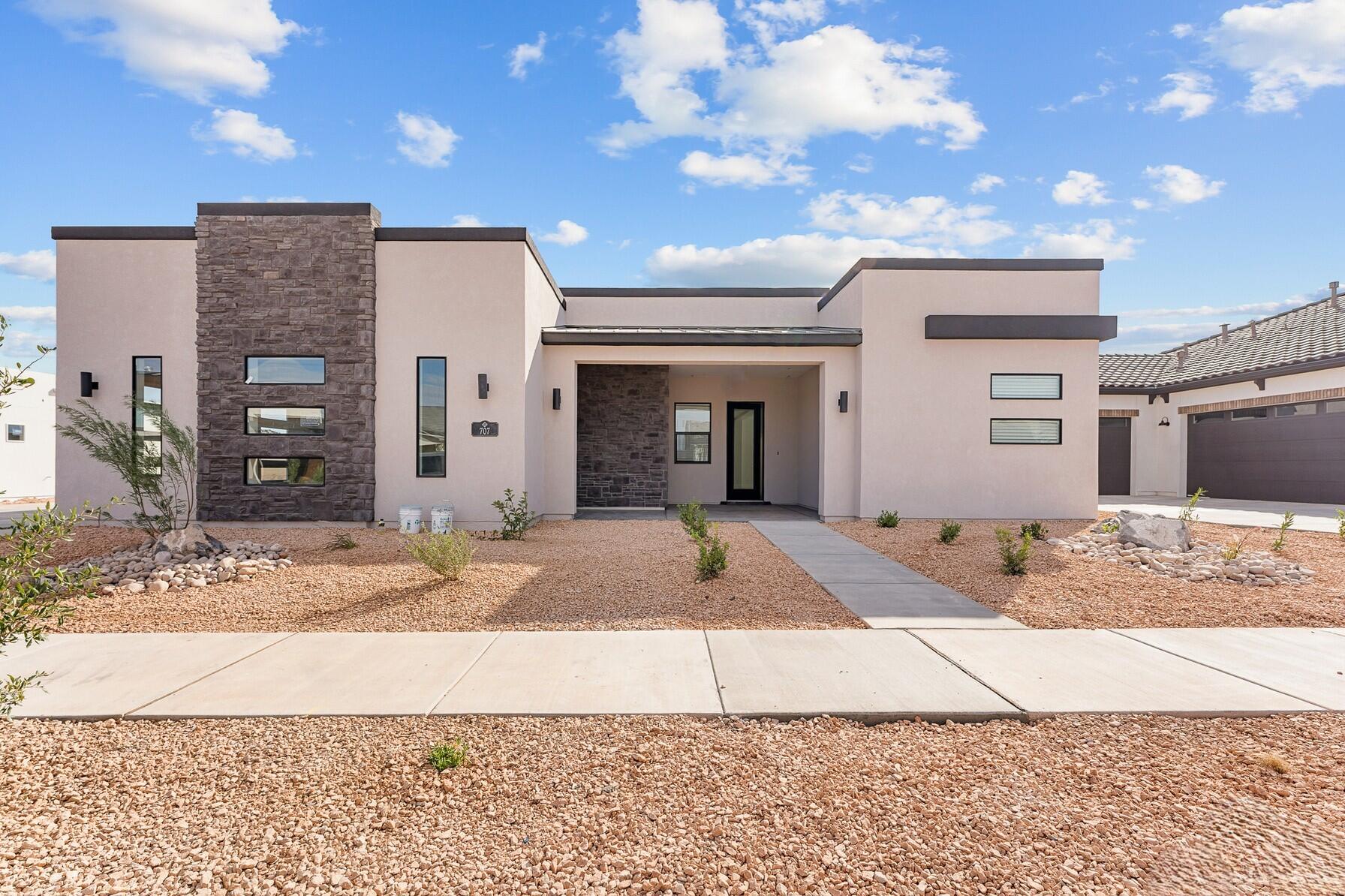 707 W Spring Lily DR, St George, UT 84790 — photo 1