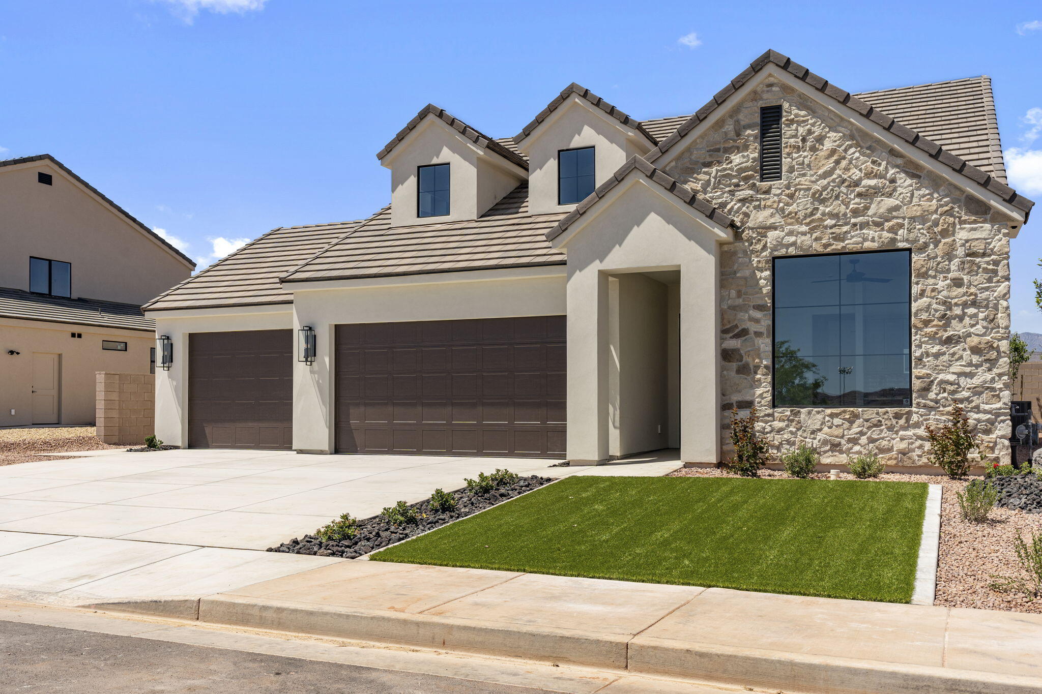 2401 Patricia DR, Santa Clara, UT 84765 — photo 1