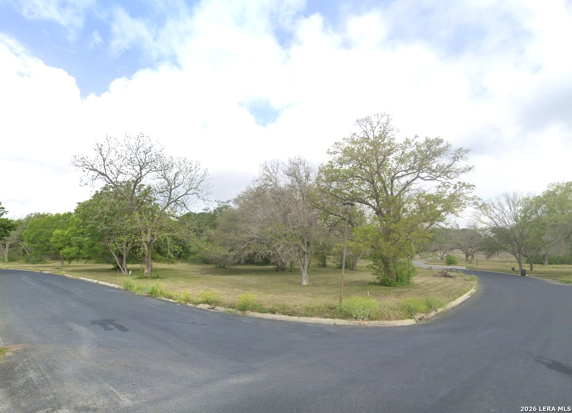 132 W Hampton, Seguin, TX 78155 — photo 1