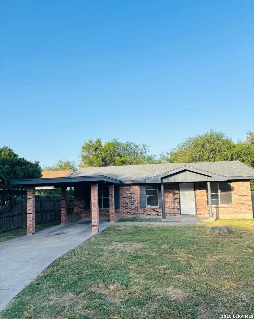 1704 N Washington, Beeville, TX 78102 — photo 1