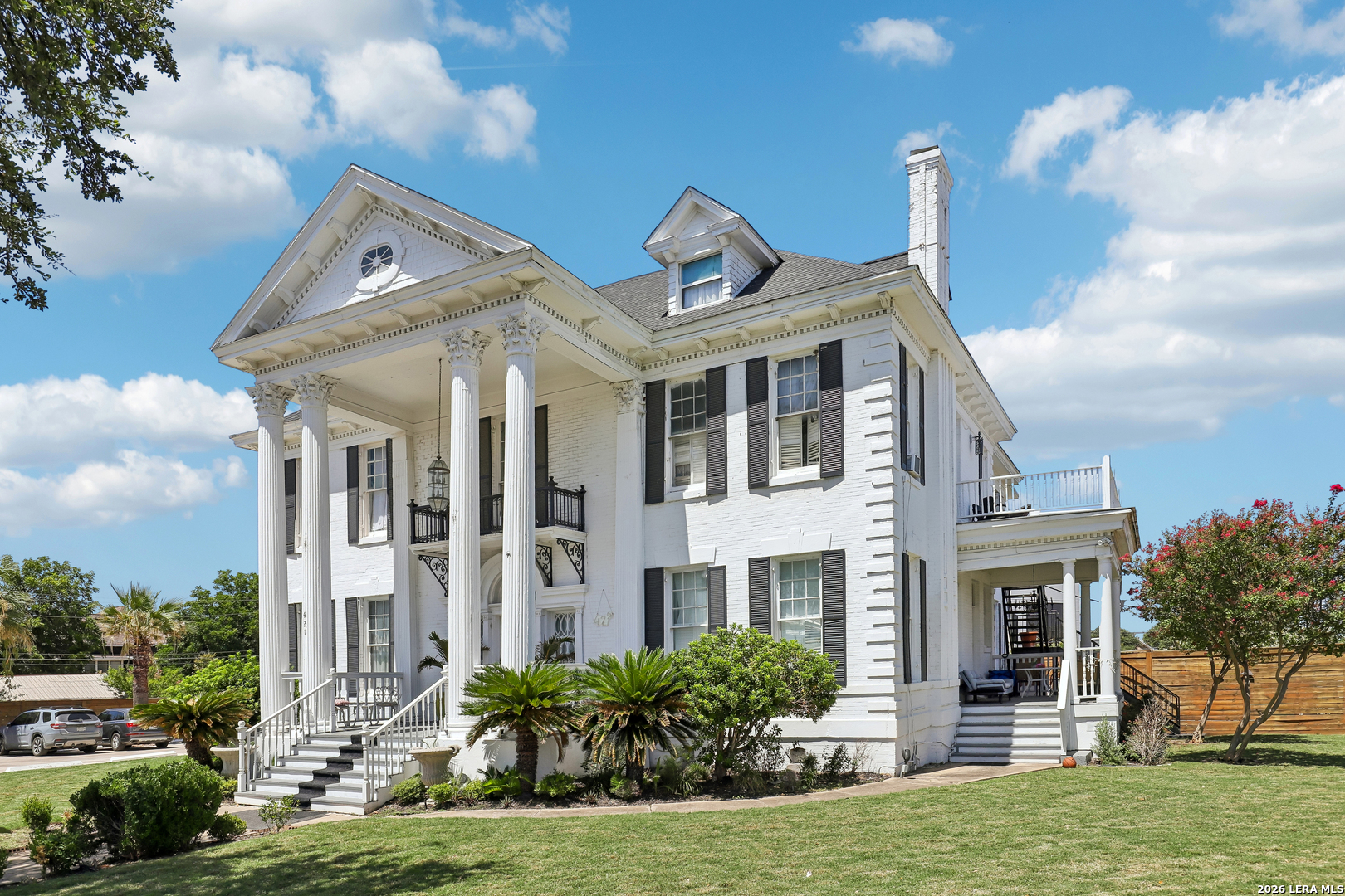 421 HOWARD ST, San Antonio, TX 78212 — photo 1
