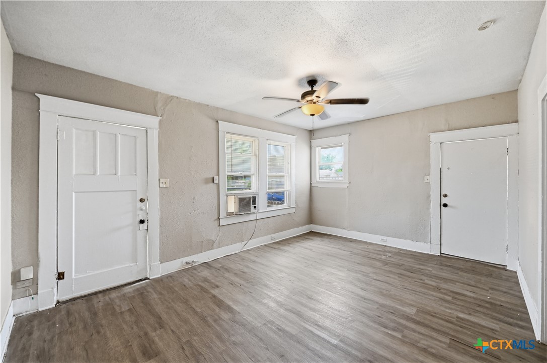 214 Huff, San Antonio, TX 78214 — photo 1