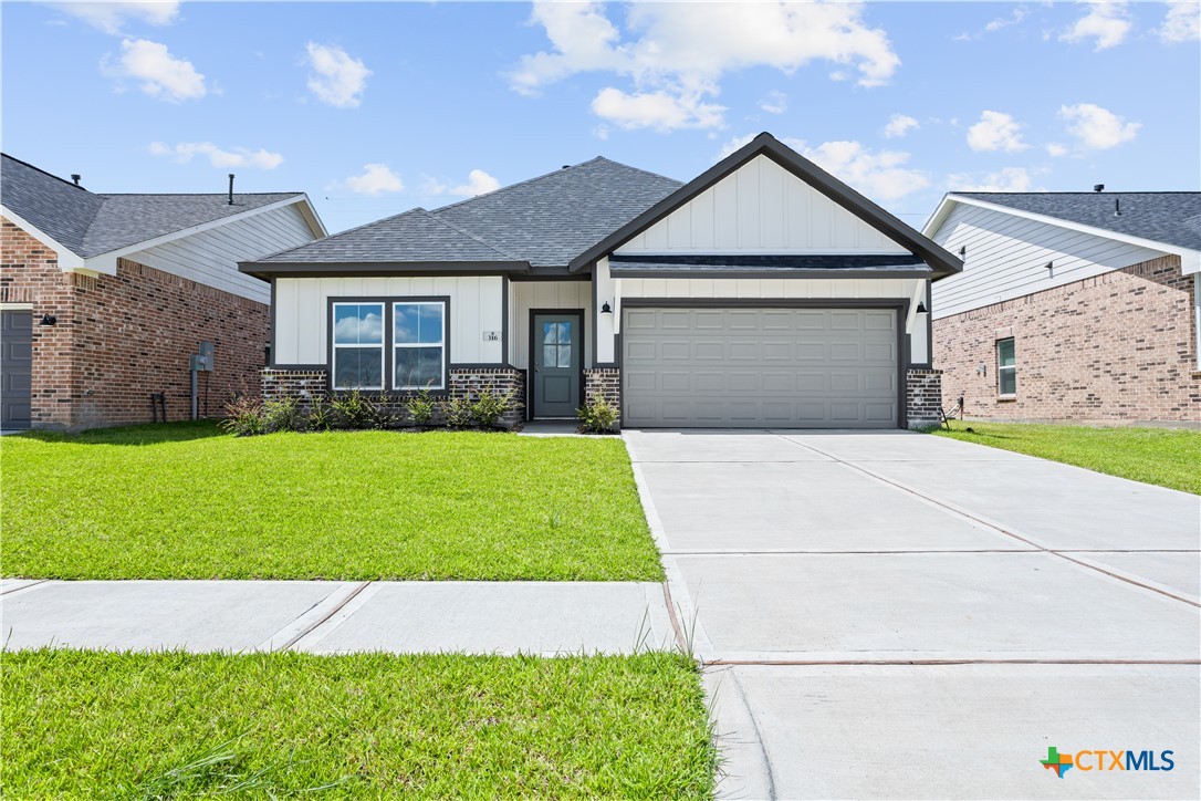 316 Cardinal Drive, Port Lavaca, TX 77979 — photo 1
