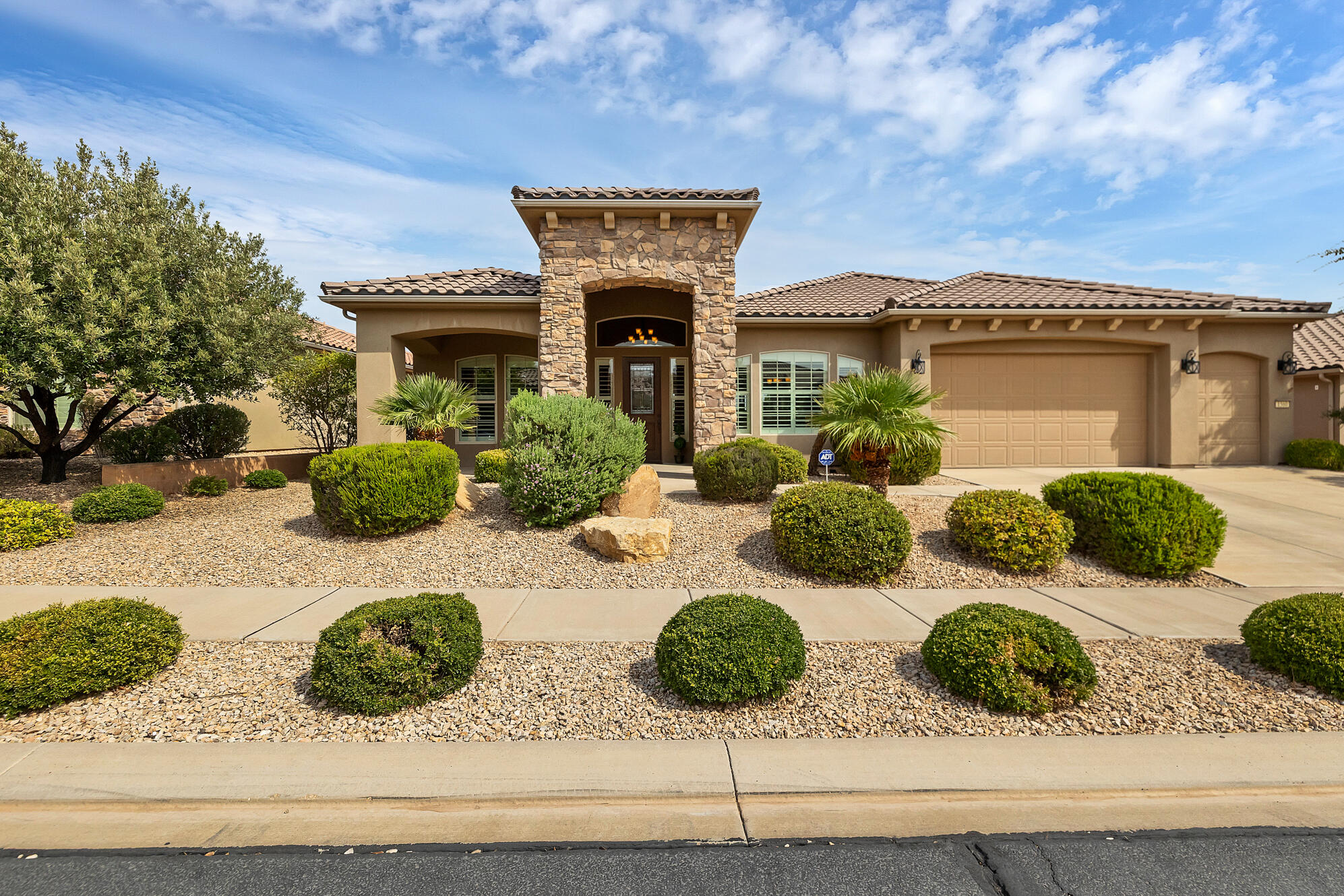 1560 W Bonita Bay CIR, St George, UT 84790 — photo 1