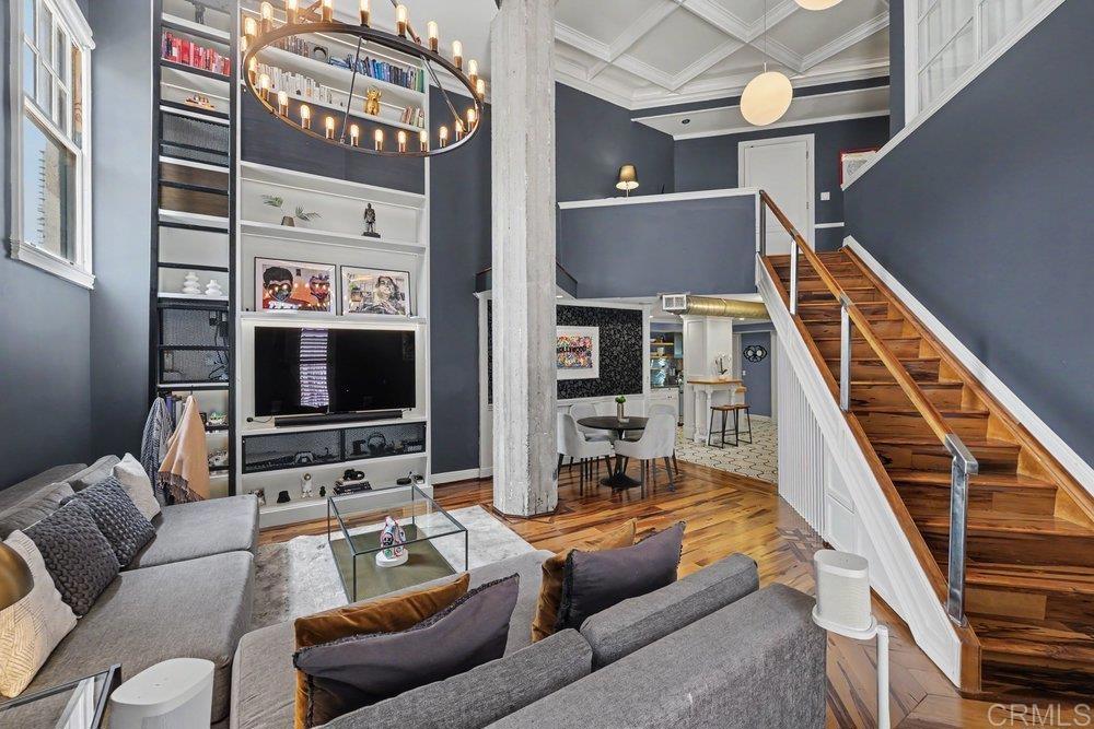 702 Ash Street 105, San Diego, CA 92101 — photo 1