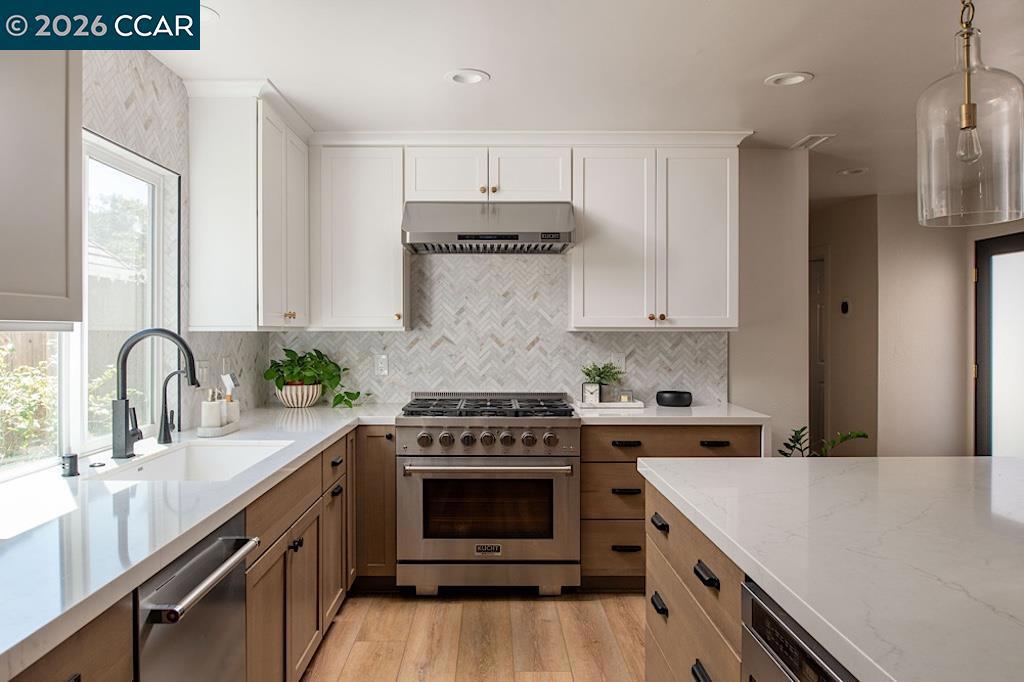 10558 Rancho Carmel Dr, San Diego, CA 92128 — photo 1