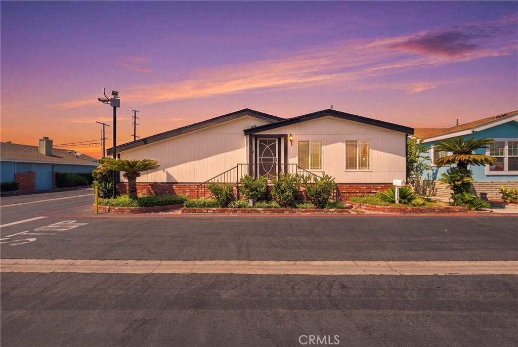 3050 W Ball Rd 200, Anaheim, CA 92804 — photo 1