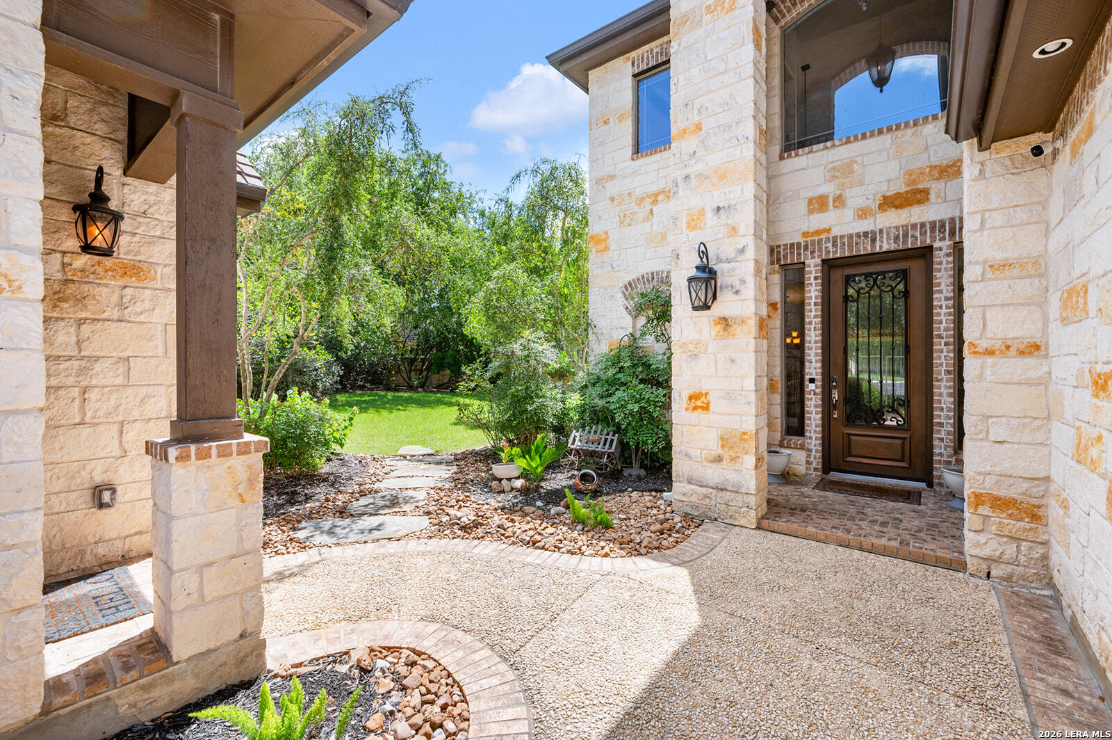 2 Saxby Gln, , 78257 — photo 1