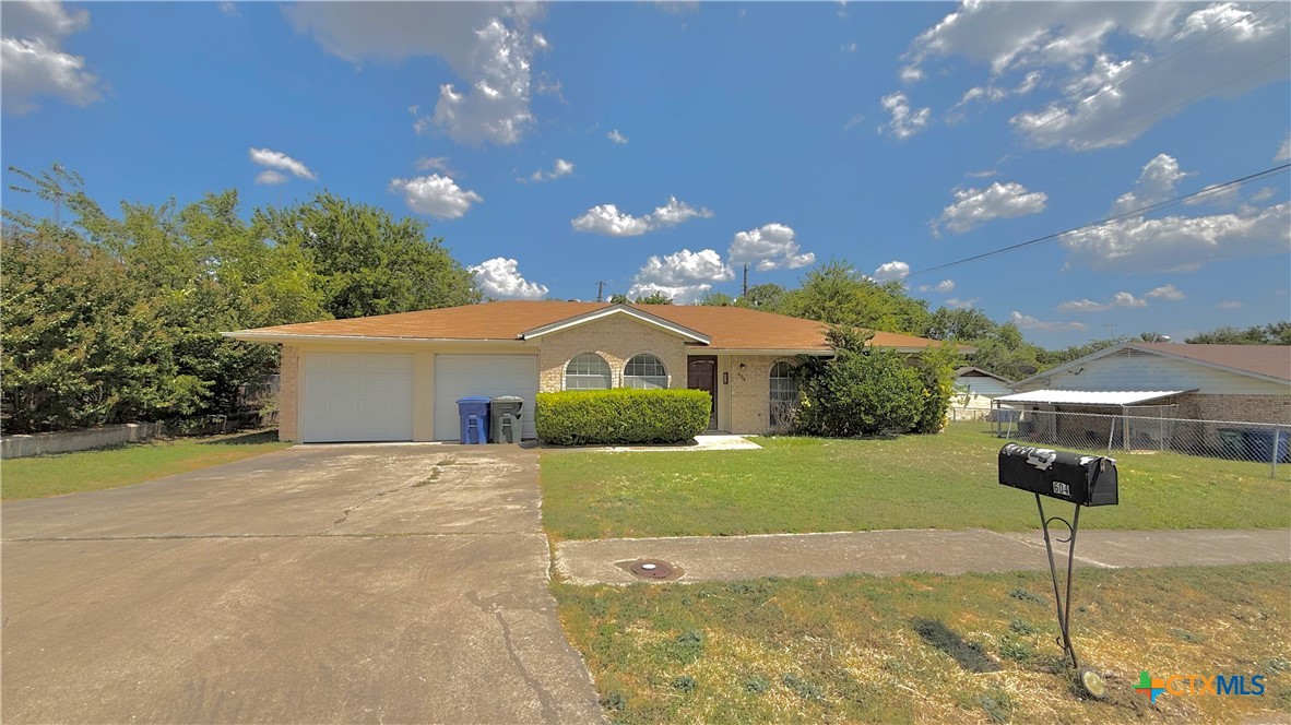 604 N 19th Street, Copperas Cove, TX 76522 — photo 1