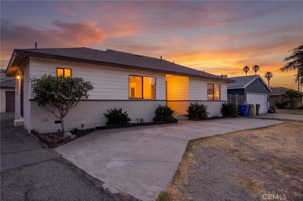 16563 Barbee, Fontana, CA 92336 — photo 1