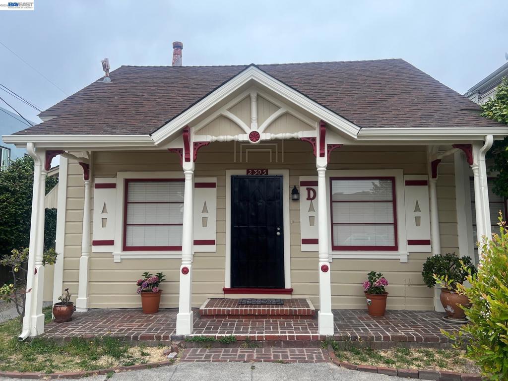 2305 San Jose Ave, Alameda, CA 94501 — photo 1