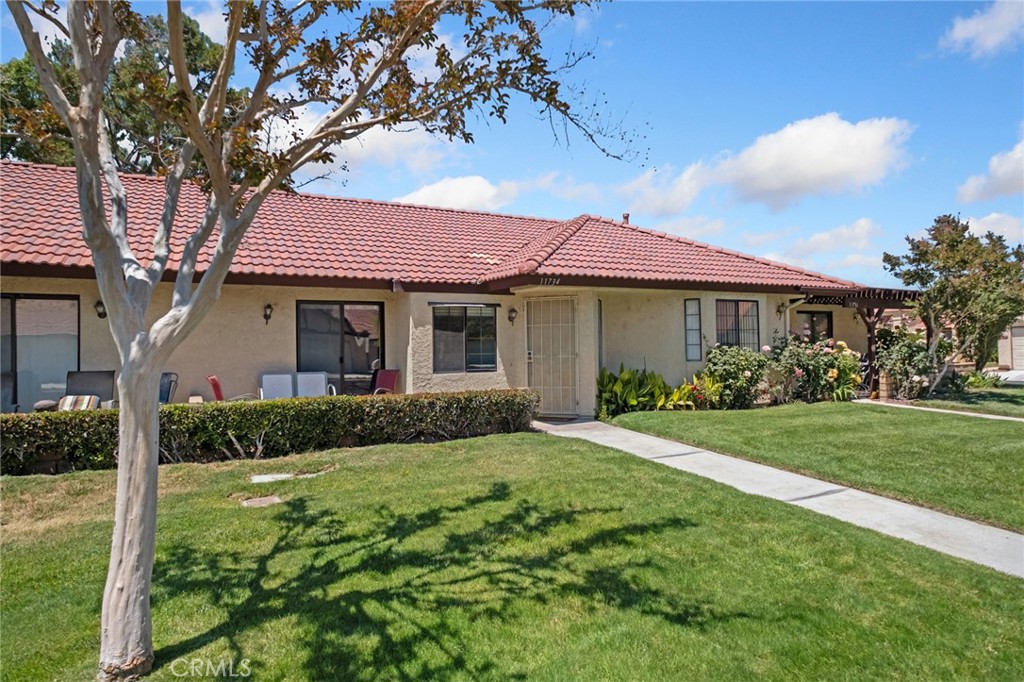 11734 Cottonwood, Apple Valley, CA 92308 — photo 1