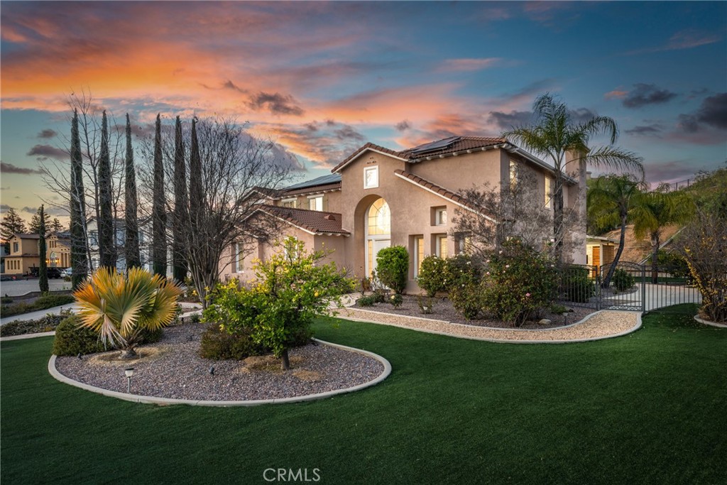 952 Creek View, Redlands, CA 92373 — photo 1
