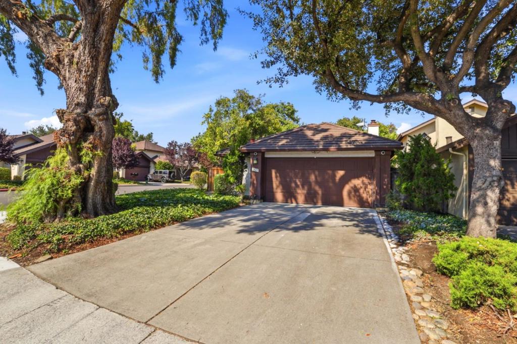 2627 Mabury Square, San Jose, CA 95133 — photo 1