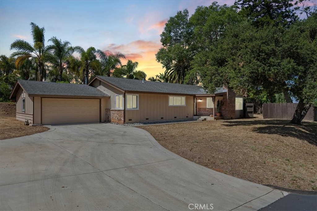 213 Beaumont, Vista, CA 92084 — photo 1