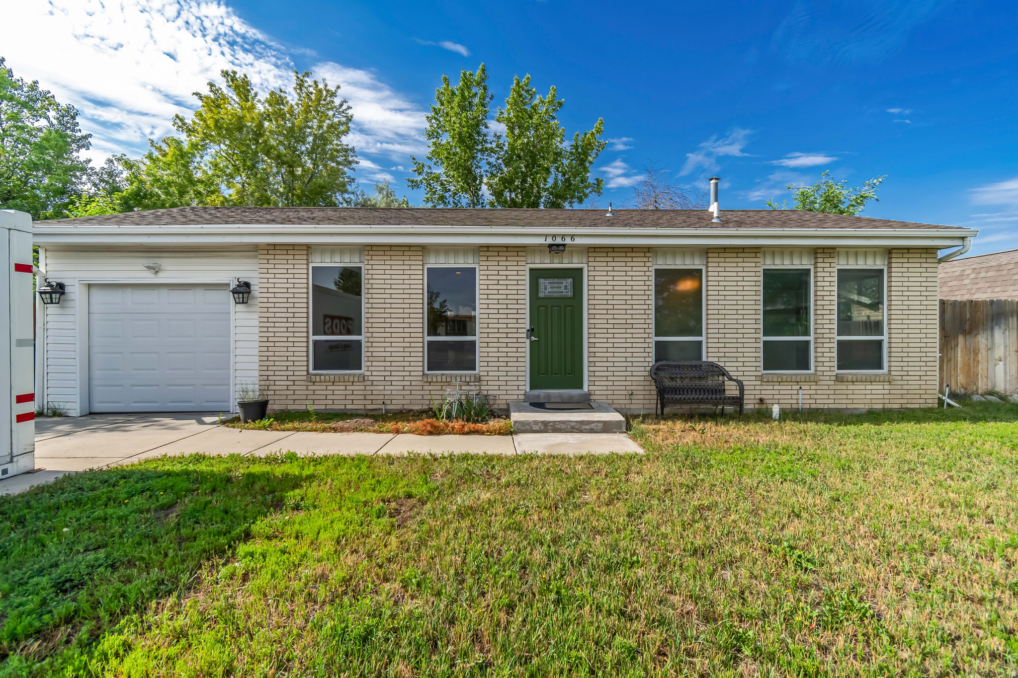 1066 E VIOLET CIR, Sandy, UT 84094 — photo 1