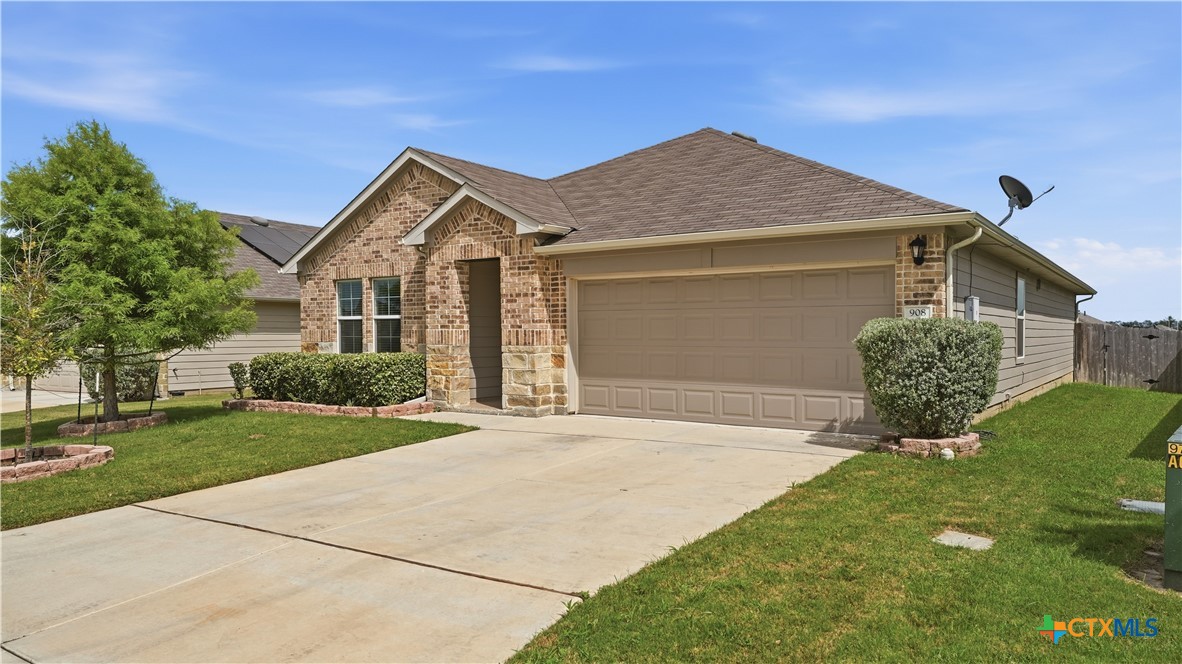 908 Pronghorn Trail, Seguin, TX 78155 — photo 1