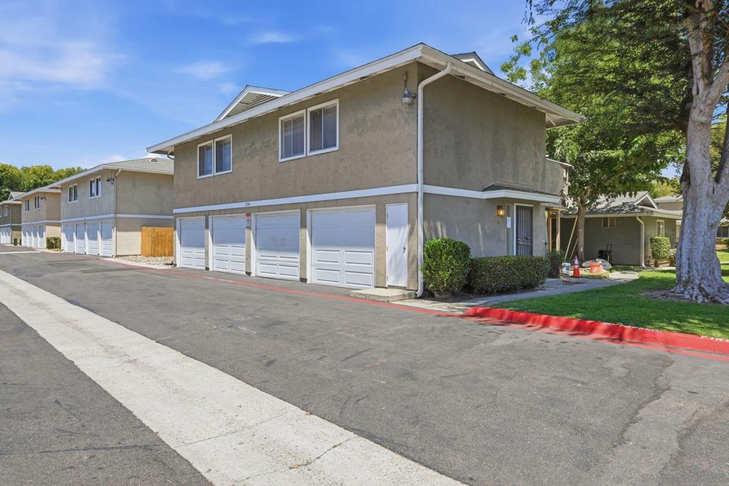2504 Wanek Road D, Escondido, CA 92027 — photo 1