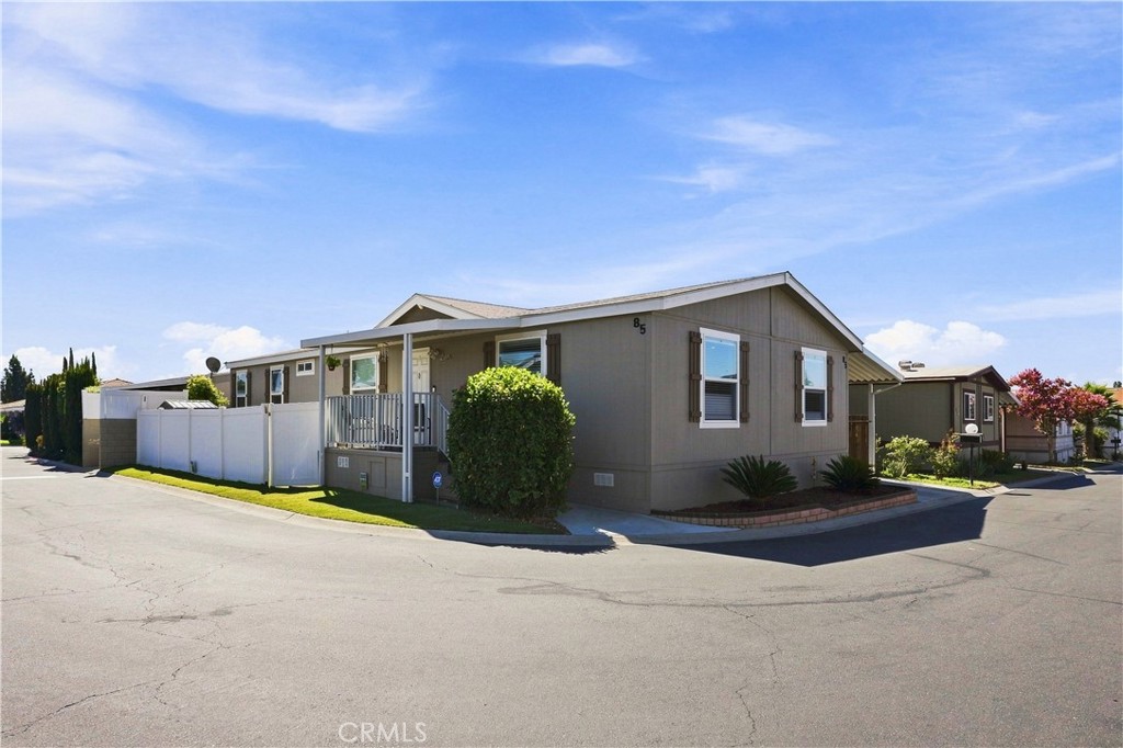 2151 W Rialto 85, San Bernardino, CA 92410 — photo 1