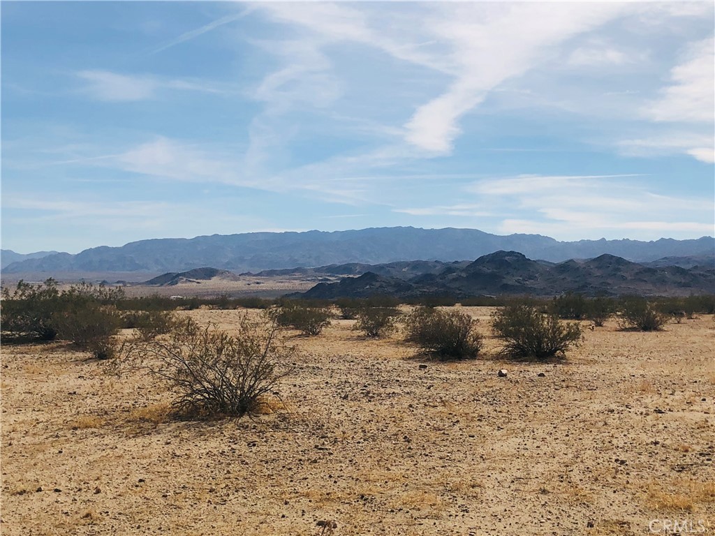 2 Fascination Avenue, Joshua Tree, CA 92252 — photo 1