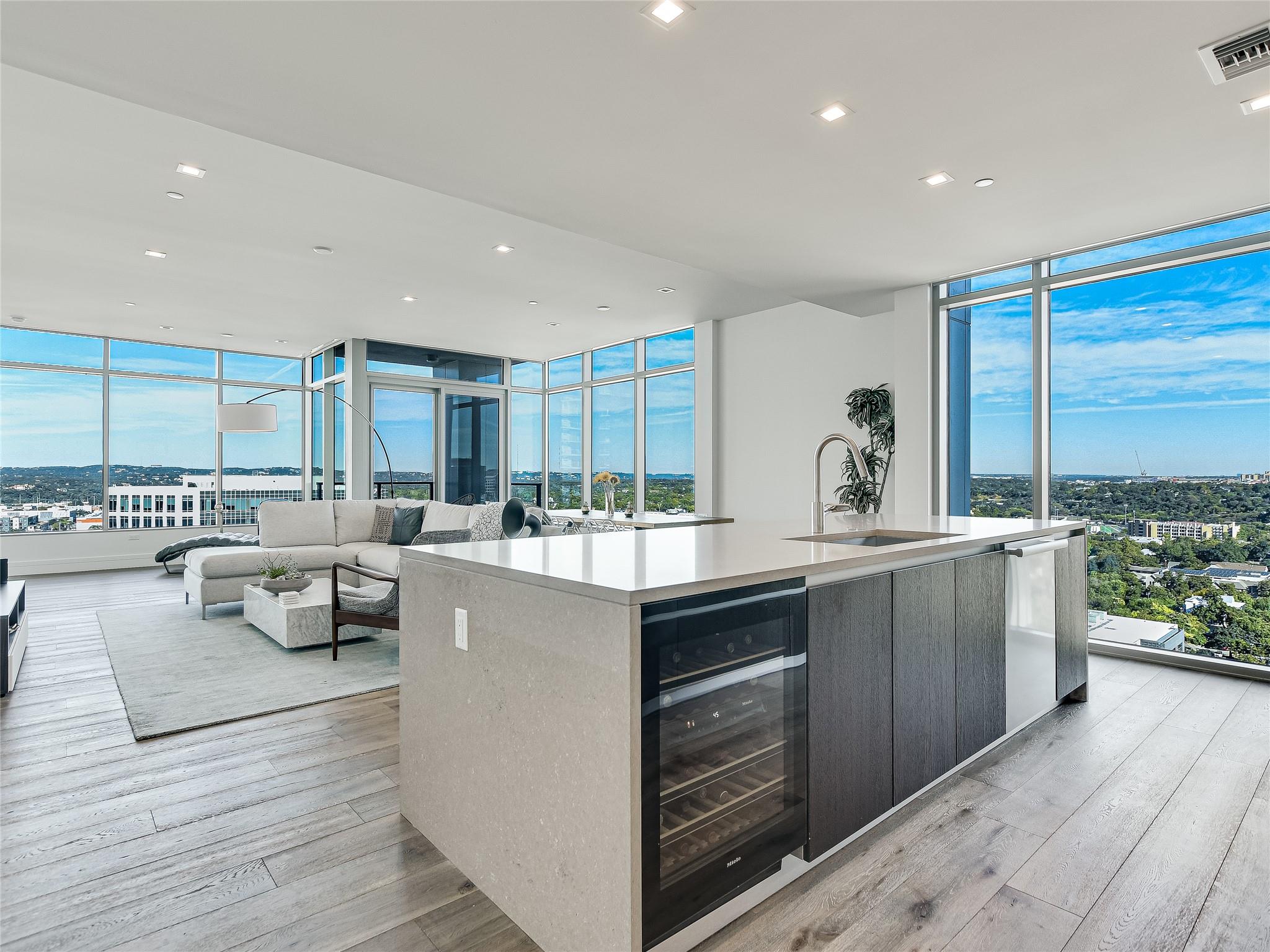 501  West Ave  #2004, Austin, TX 78701 — photo 1