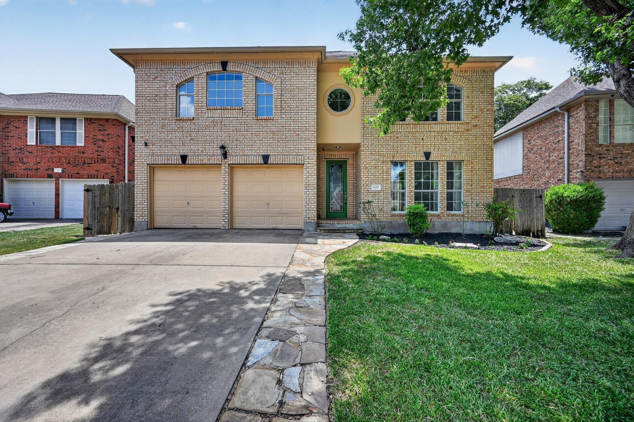 1123 Oaklands Dr, Round Rock, TX 78681 — photo 1