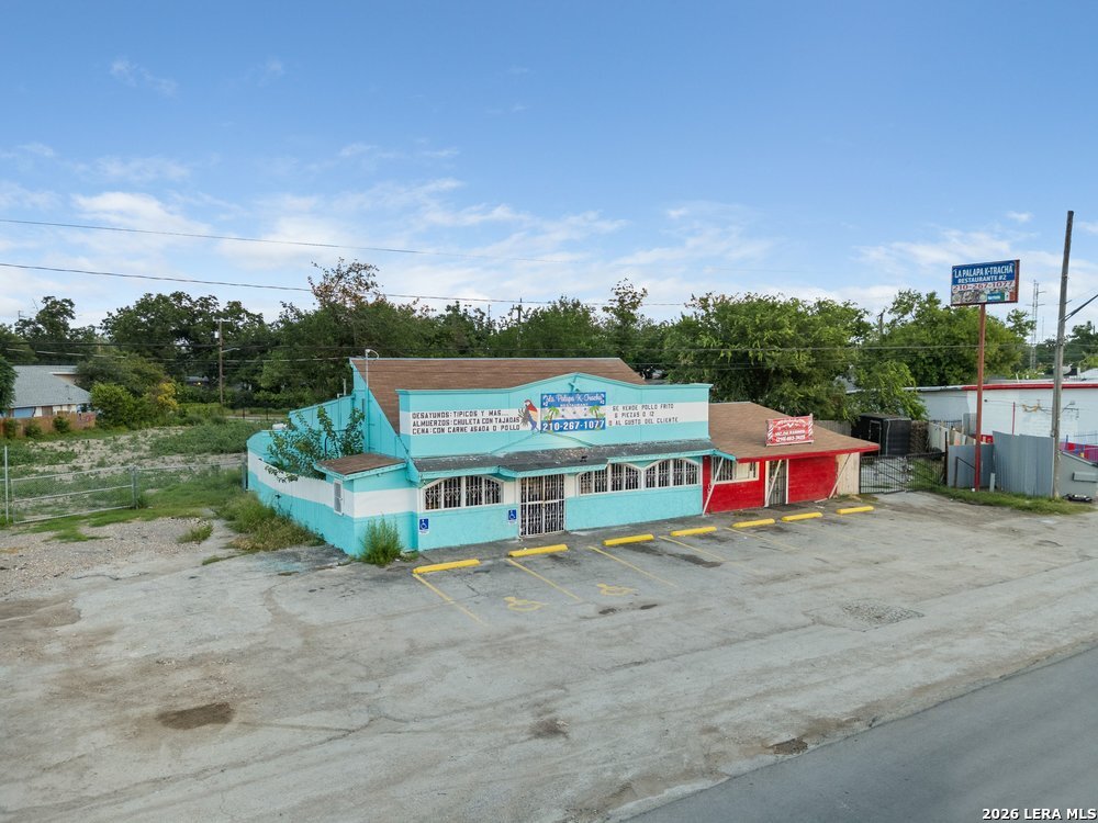 7222 New Laredo Highway, San Antonio, TX 78211 — photo 1