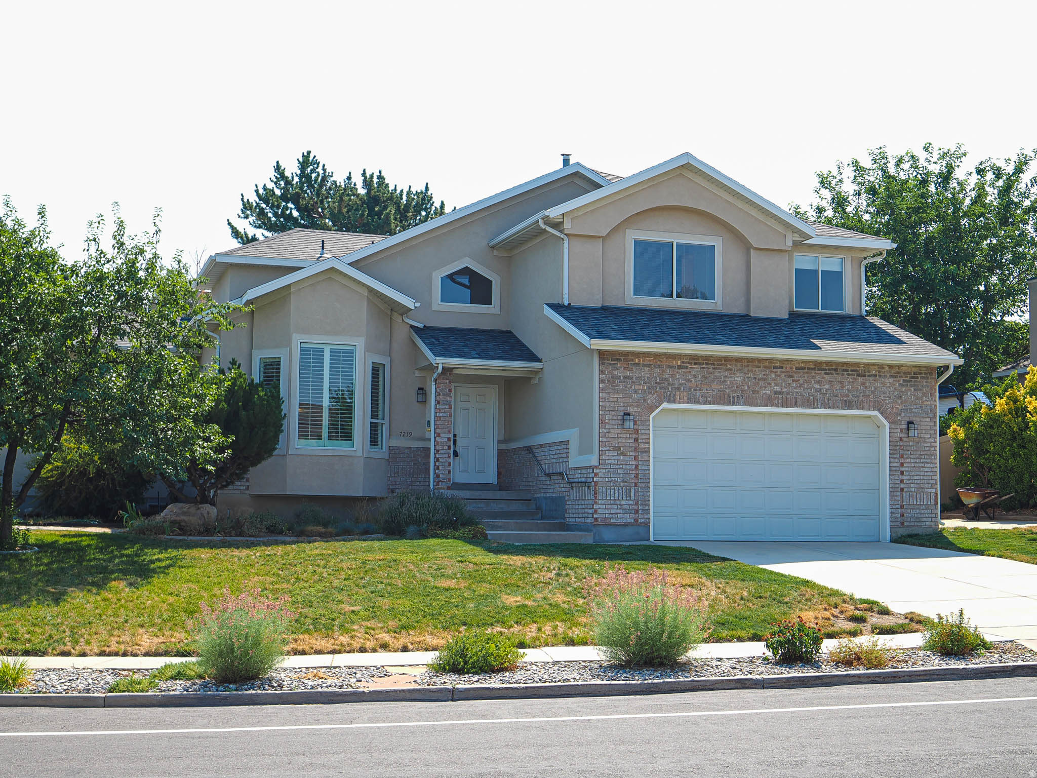 7219 S PONDEROSA DR, Cottonwood Heights, UT 84121 — photo 1
