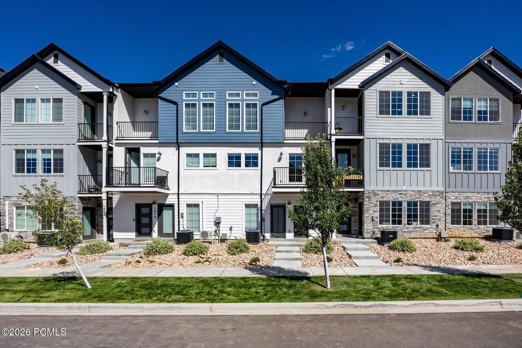 1819 S 920, Heber City, UT 84032 — photo 1