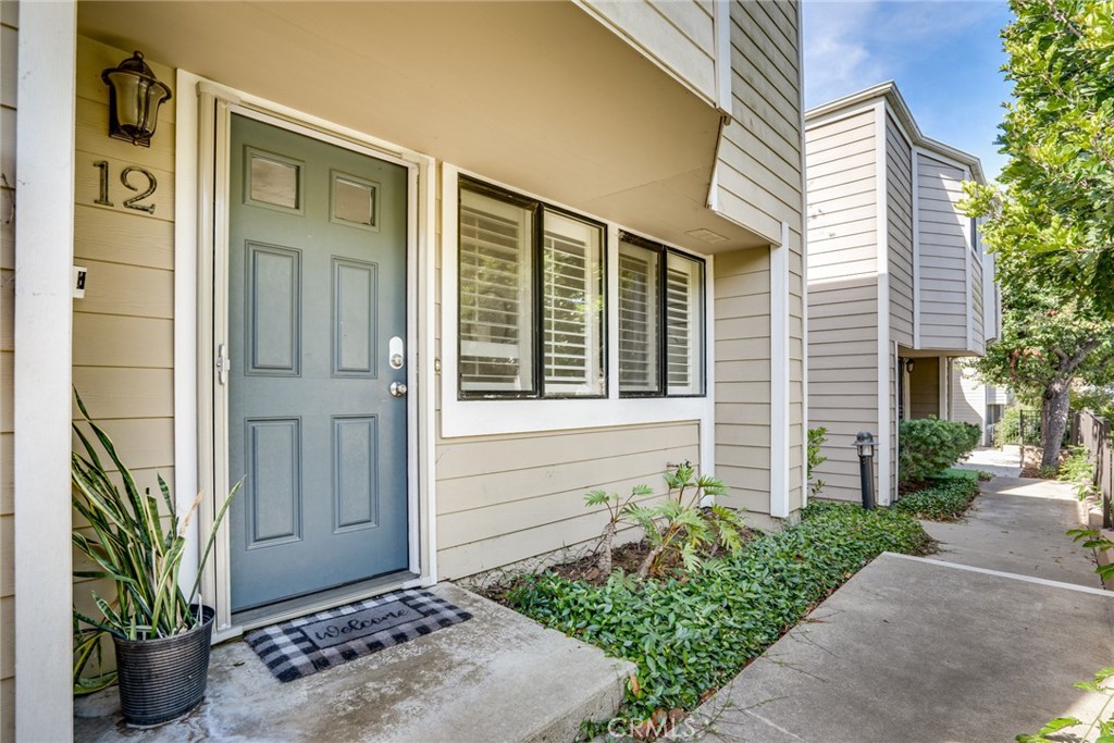 12 Latitude Court, Newport Beach, CA 92663 — photo 1