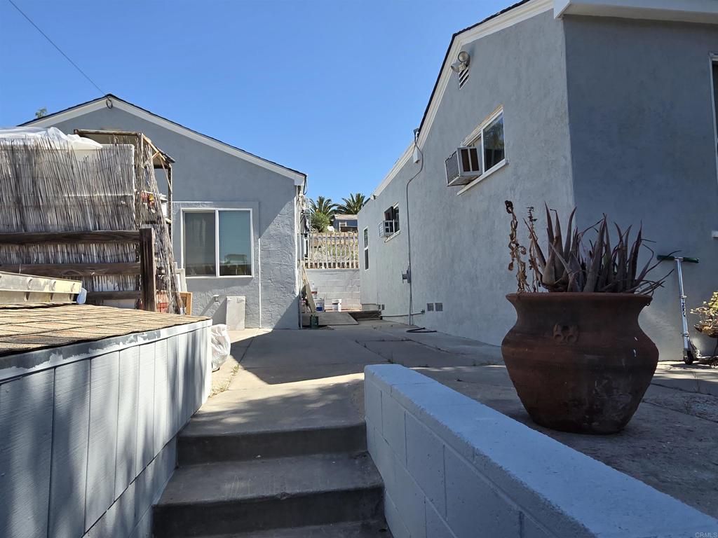 6818 Wunderlin ave, San Diego, CA 92114 — photo 1