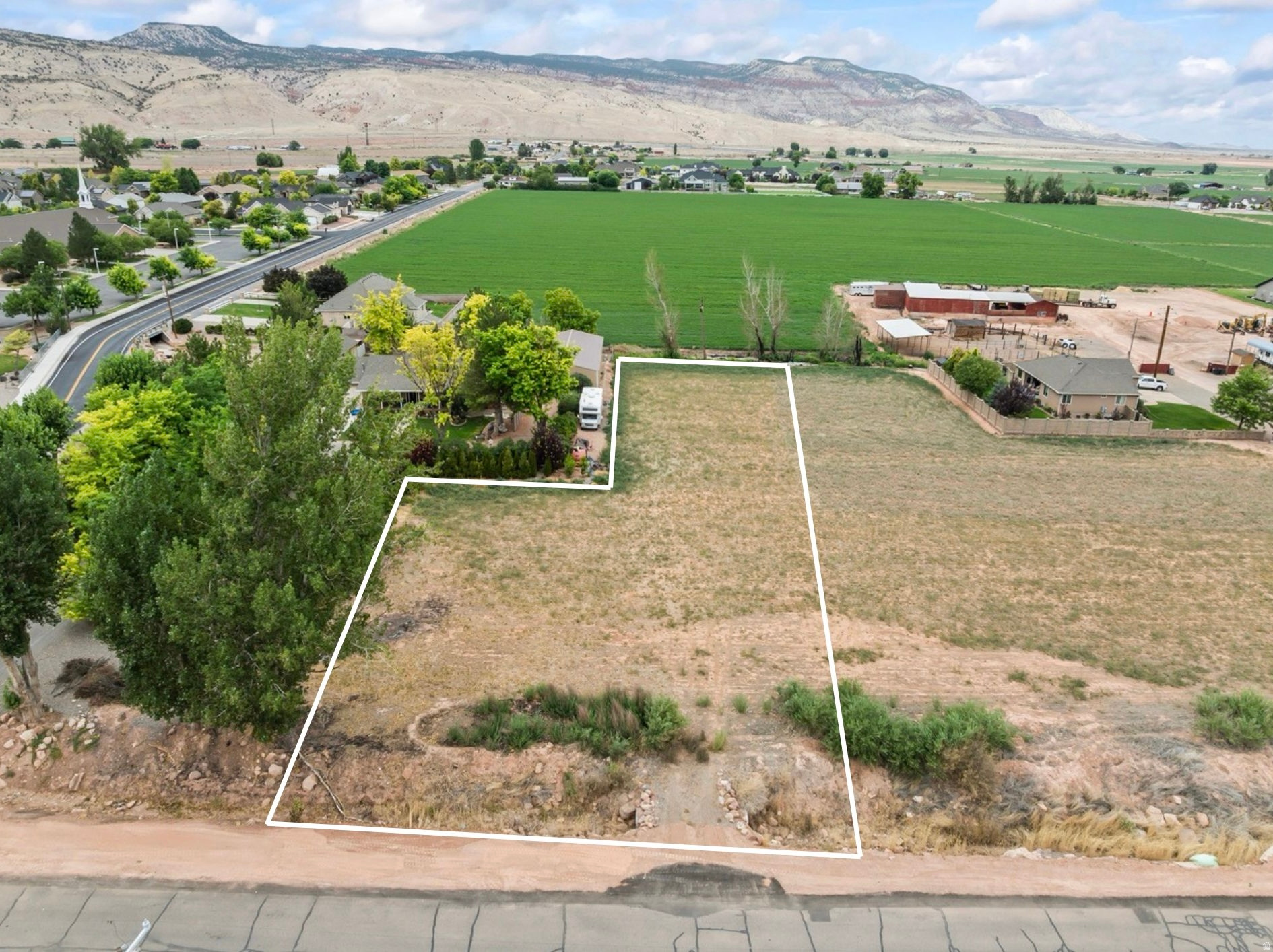 545 E 700 N, Richfield, UT 84701 — photo 1