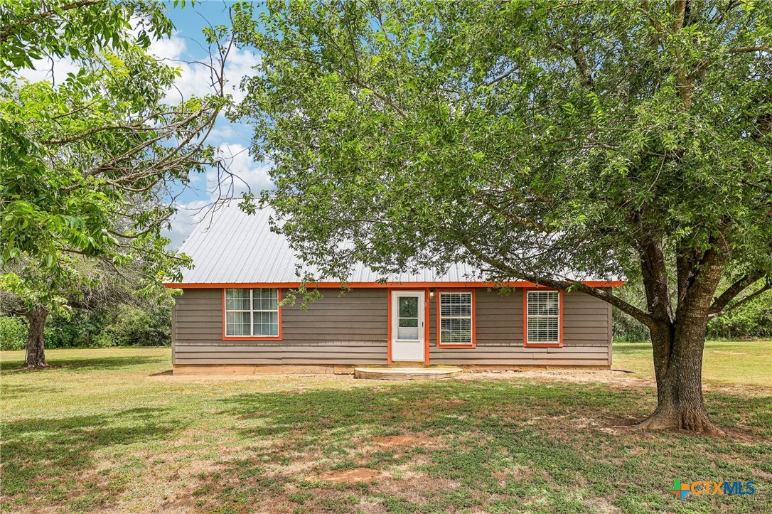 122 Dodd Preston, Elgin, TX 78621 — photo 1