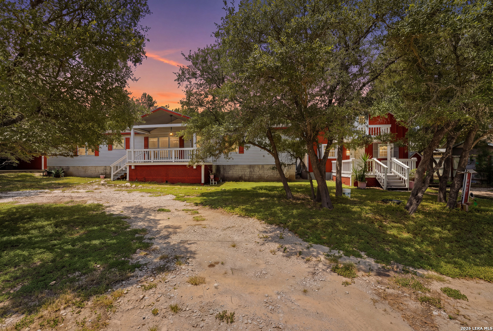942 Leaning Oak, Spring Branch, TX 78070 — photo 1