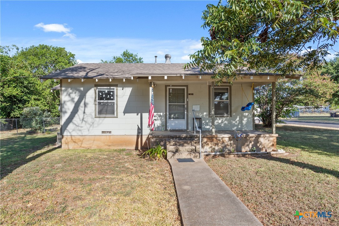 2301 Herrington Street, Belton, TX 76513 — photo 1