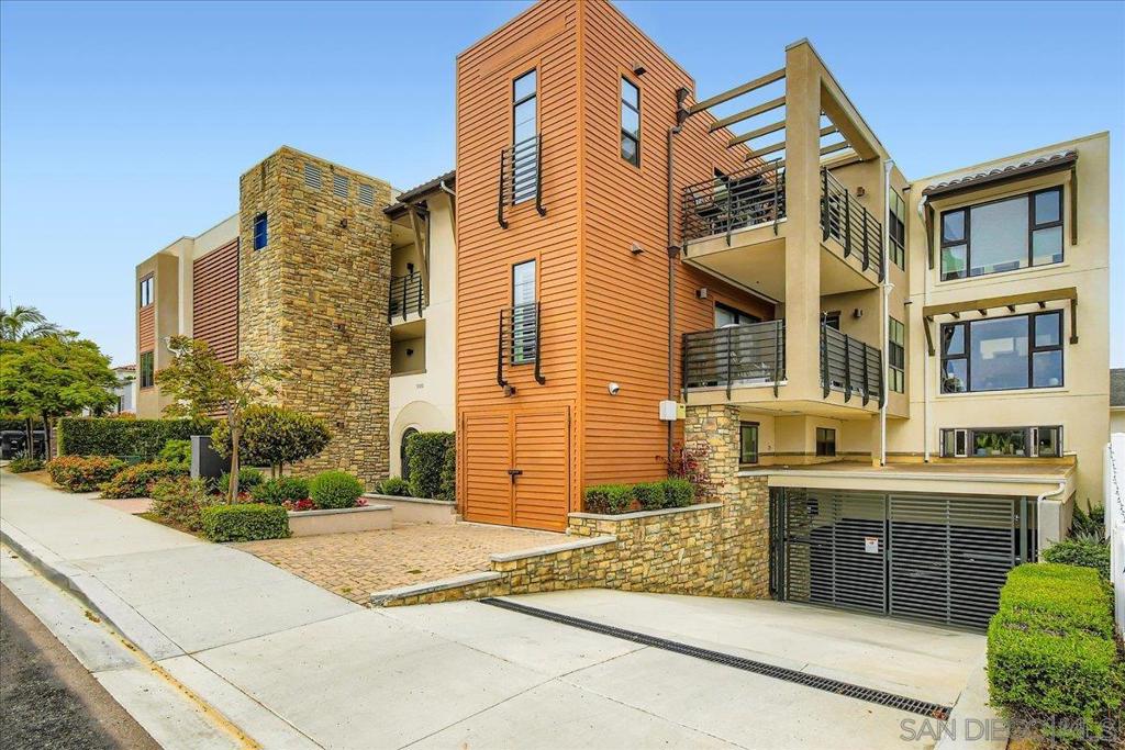 3128 Cañon St 301, San Diego, CA 92106 — photo 1