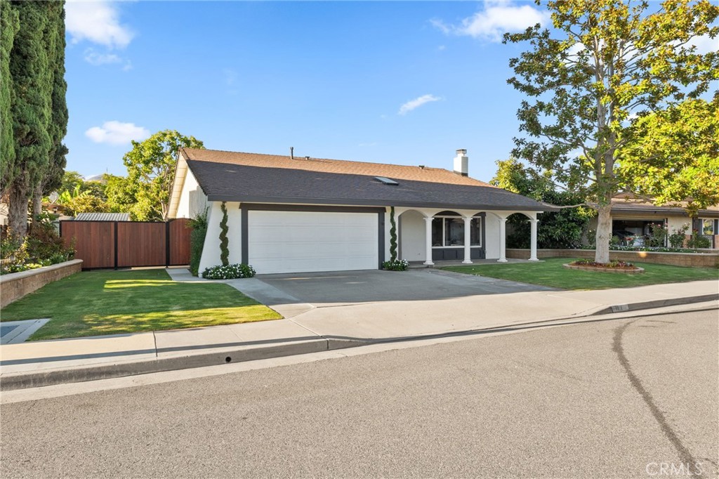 1111 W La Entrada, Anaheim, CA 92801 — photo 1
