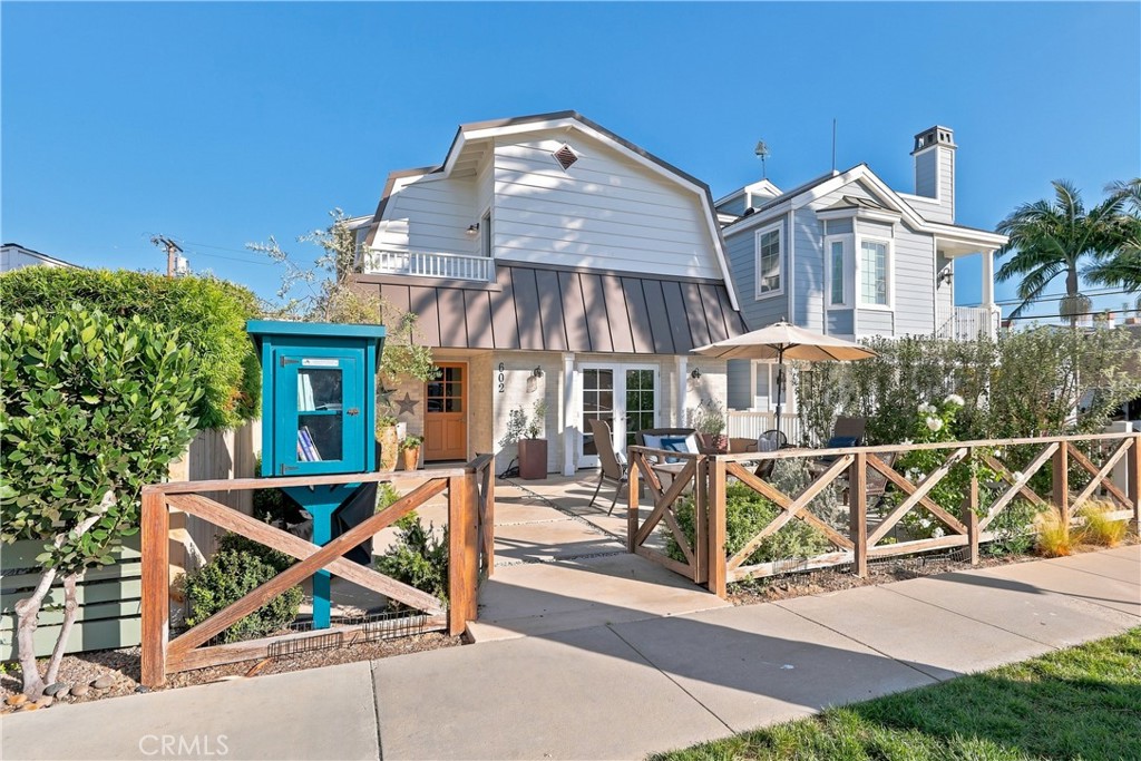 602 602.5 Marguerite 2, Corona Del Mar, CA 92625 — photo 1