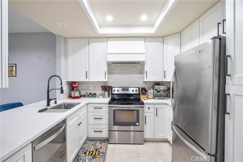 926 Lupine Hills Drive 15, Vista, CA 92081 — photo 1
