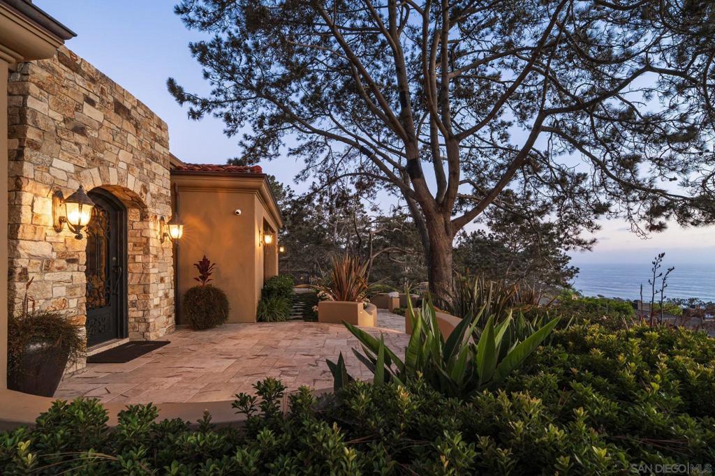 271 Ocean View Ave, Del Mar, CA 92014 — photo 1