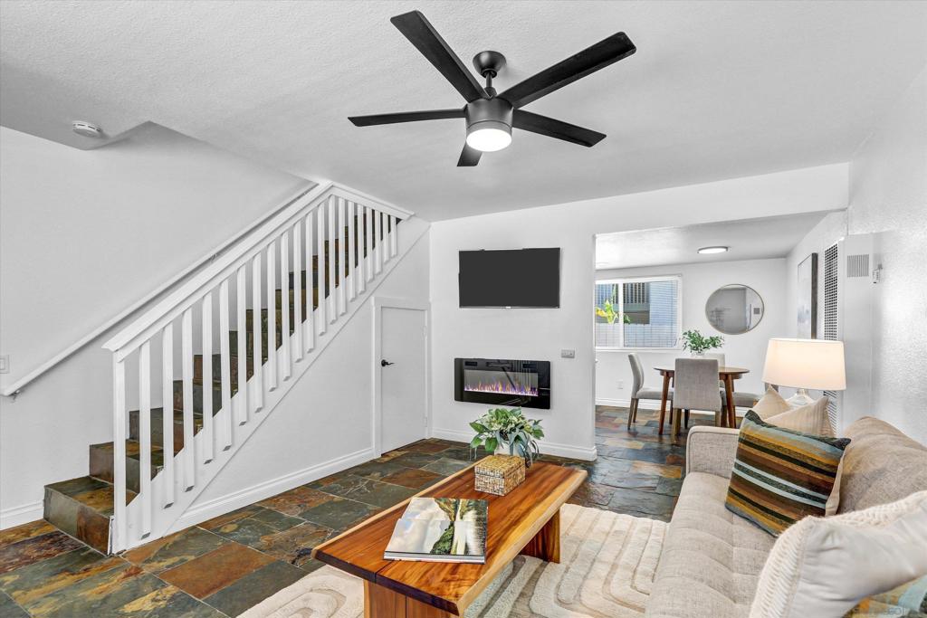 1964 Missouri St 2, San Diego, CA 92109 — photo 1