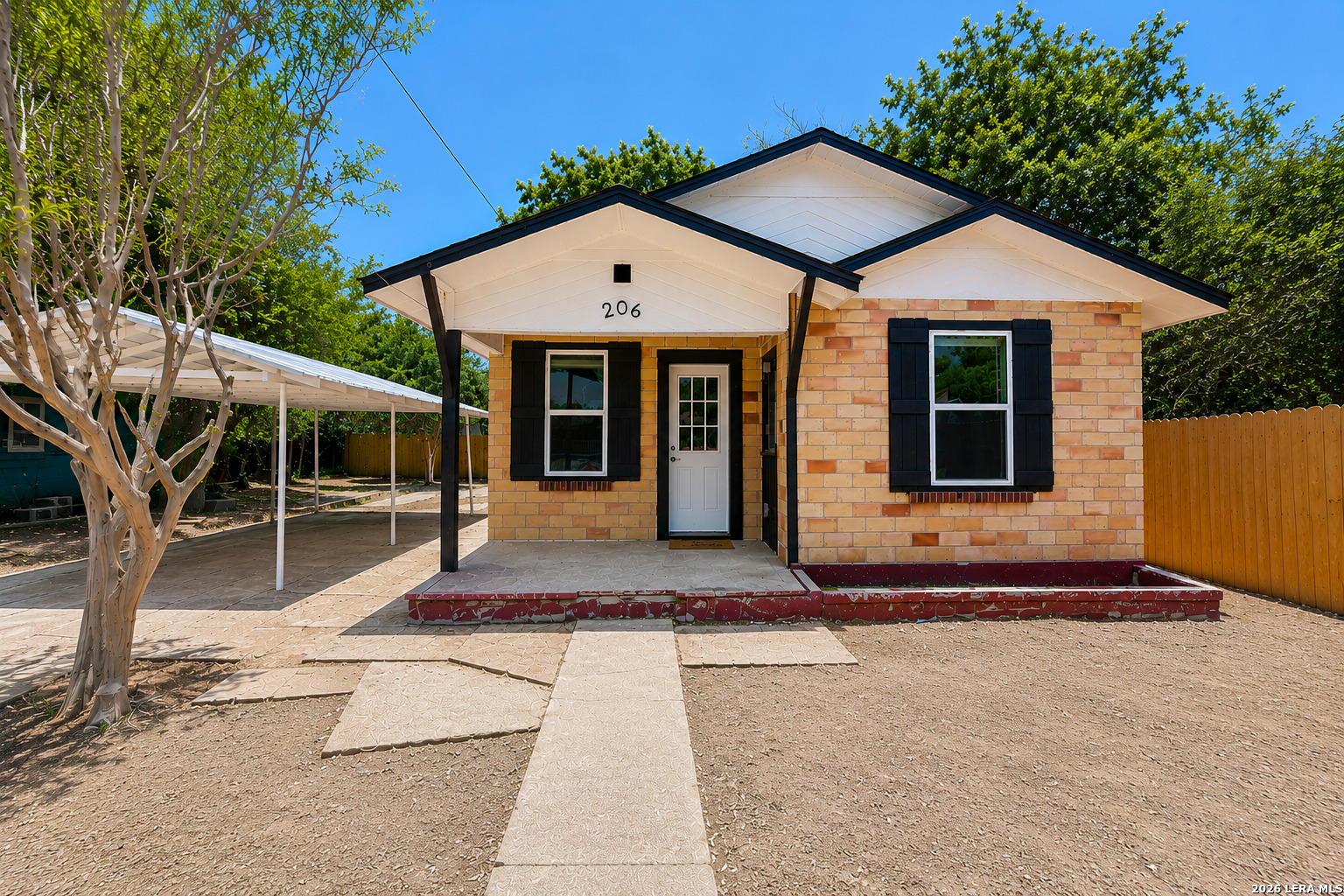 206 Mercedes, San Antonio, TX 78207 — photo 1