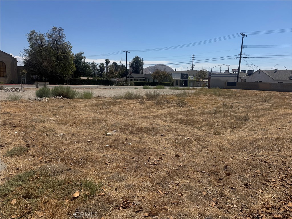 233 La Cadena Drive