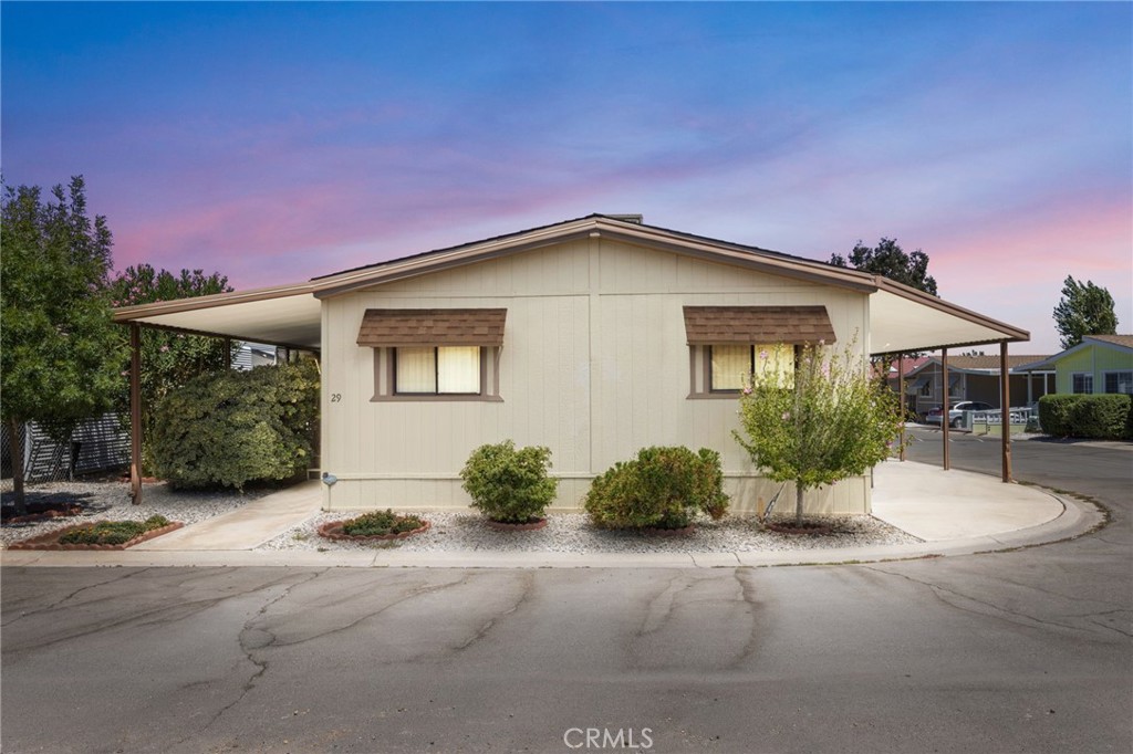 9161 Santa Fe Avenue E 29