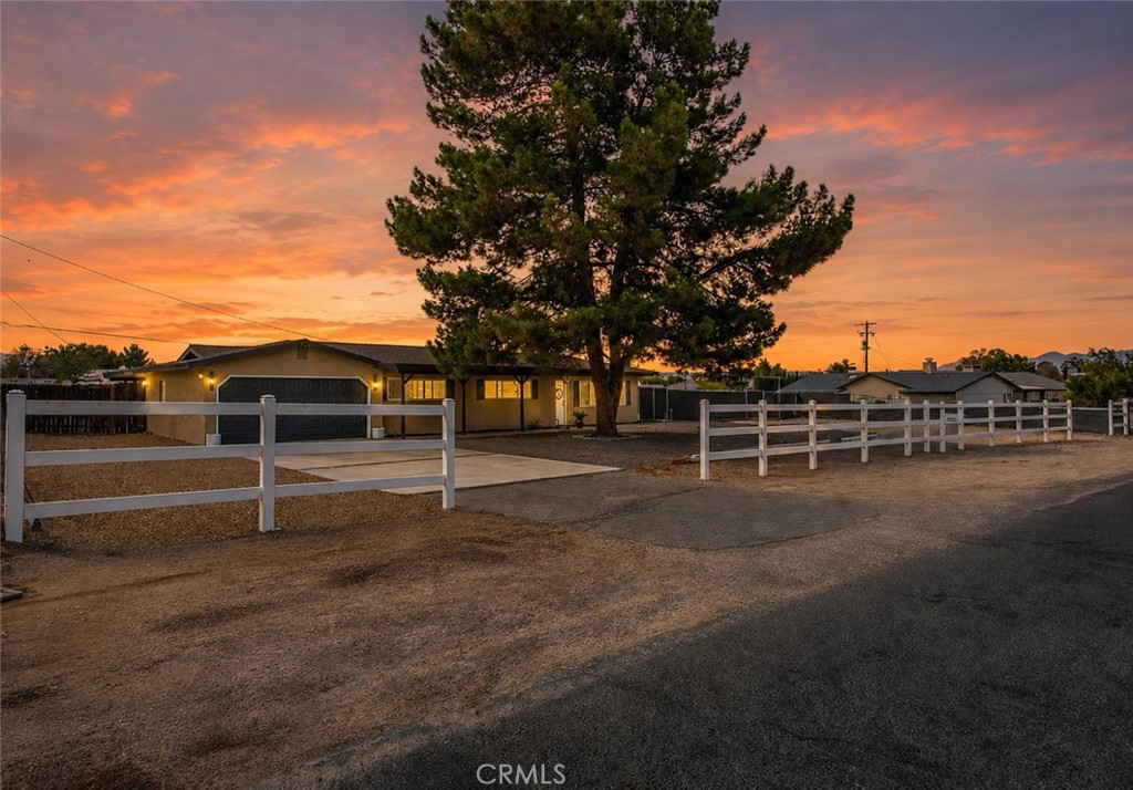 19185 Shoshonee, Apple Valley, CA 92307 — photo 1