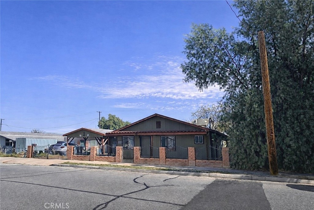 301 N K, Needles, CA 92363 — photo 1