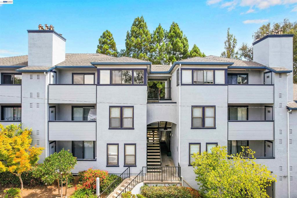 945 Fletcher ln A331, Hayward, CA 94544 — photo 1