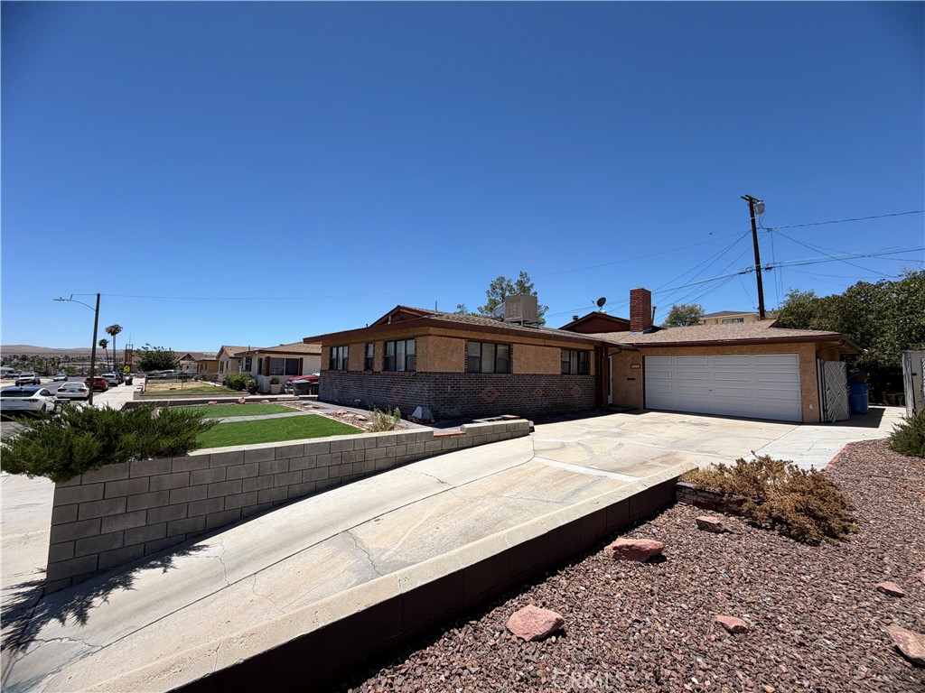650 Yucca Avenue, Barstow, CA 92311 — photo 1